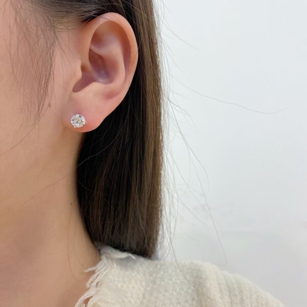 6mm Round Stud Earrings